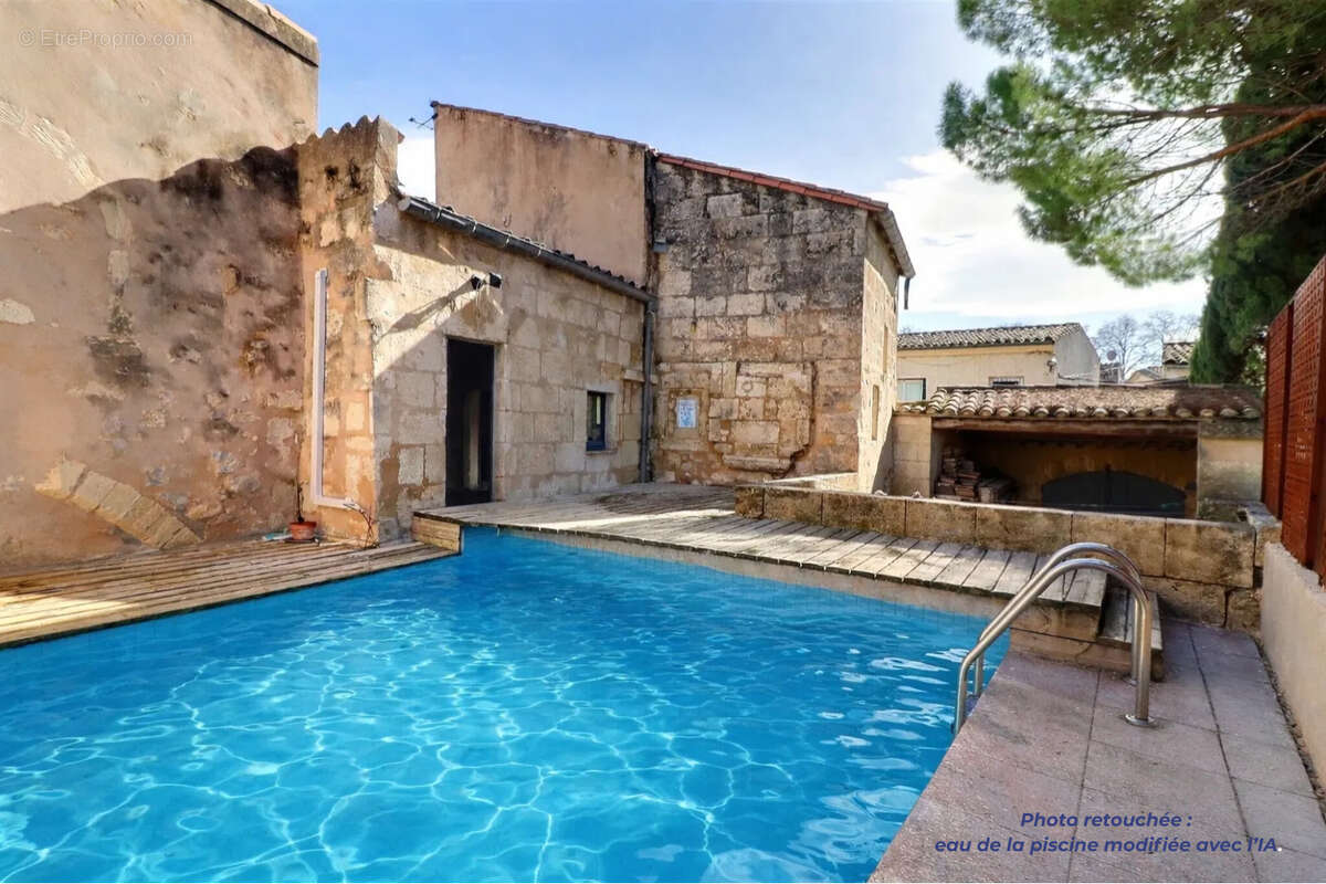 Maison à SAINT-BRES