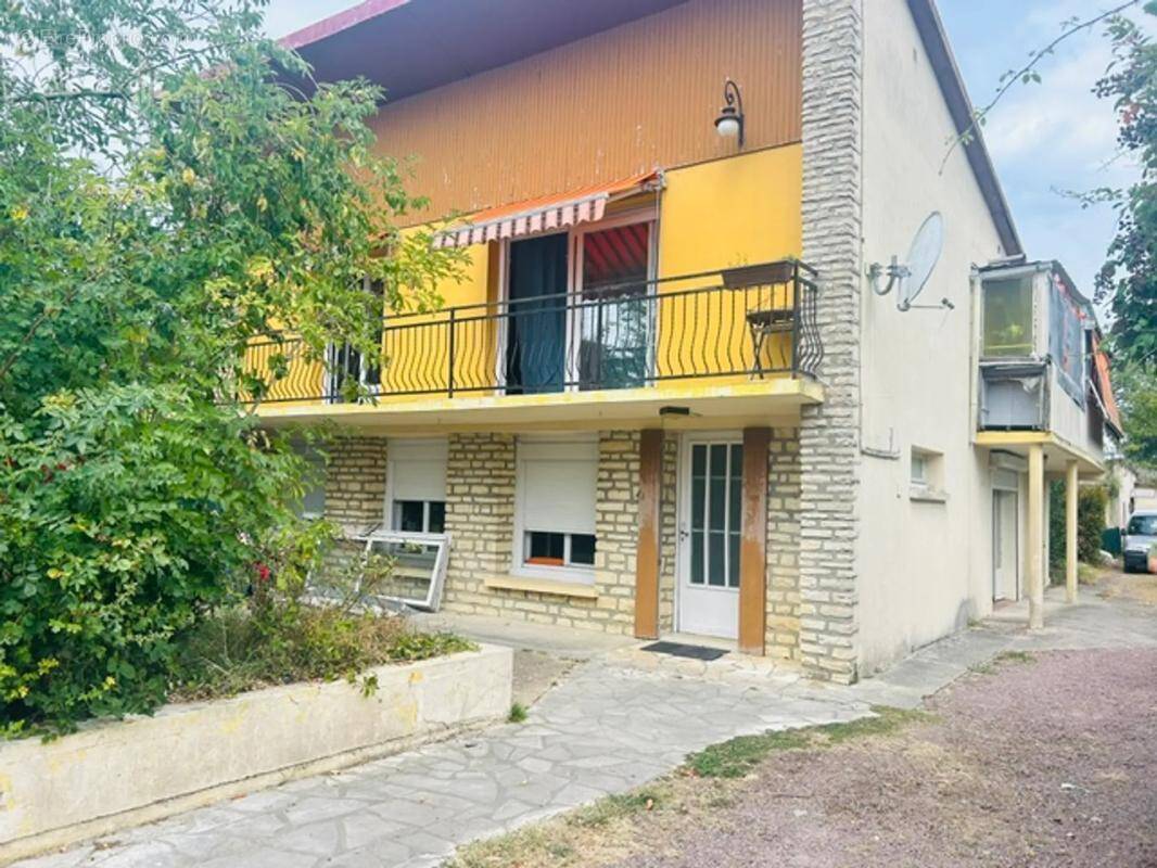 Maison de 5 pièces de 240 m² à Mézidon Vallée d'Auge - photo 1