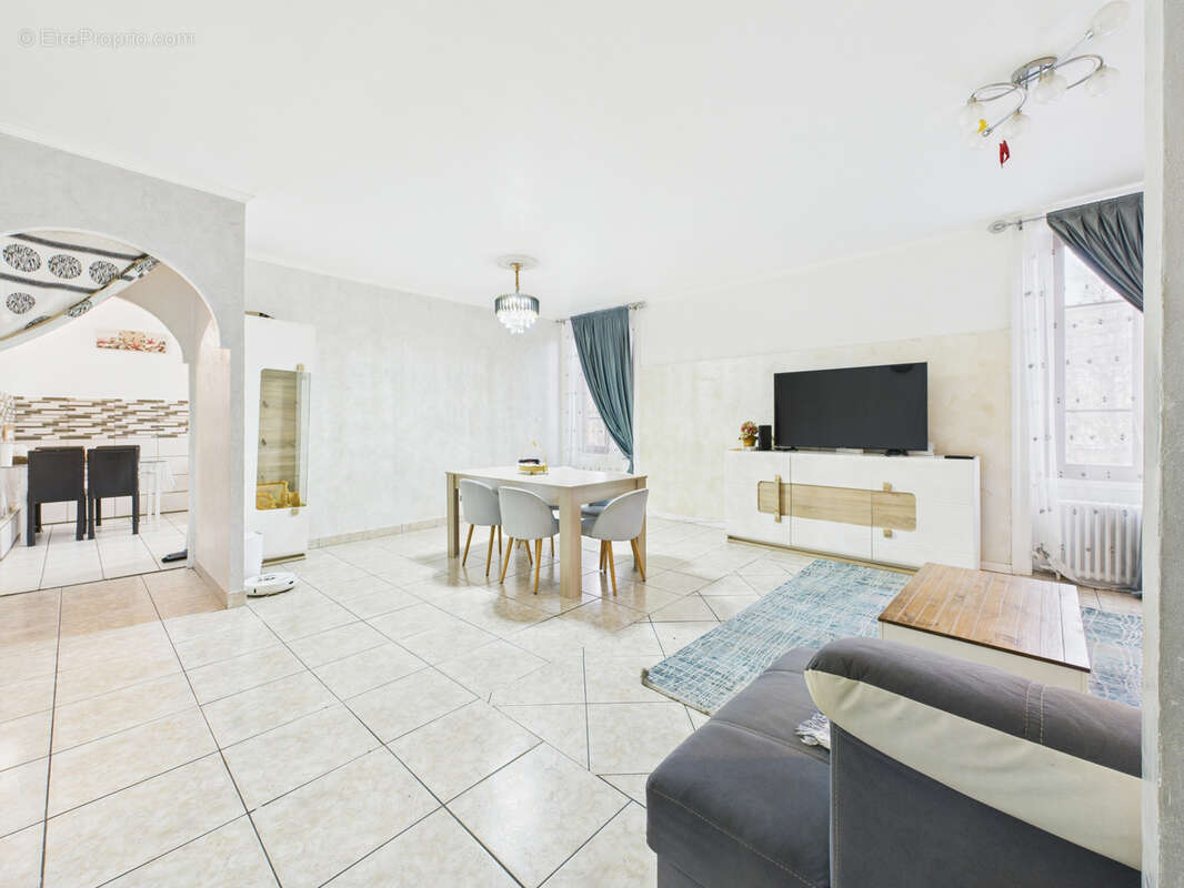 Appartement à SAINT-ETIENNE