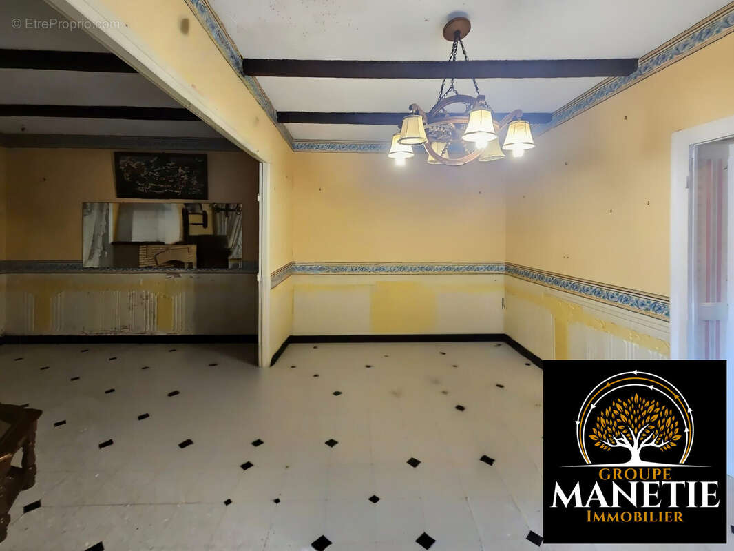 Salle à manger - Maison à IWUY