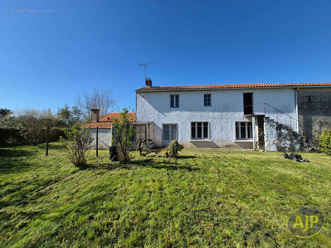 Maison à PAULX
