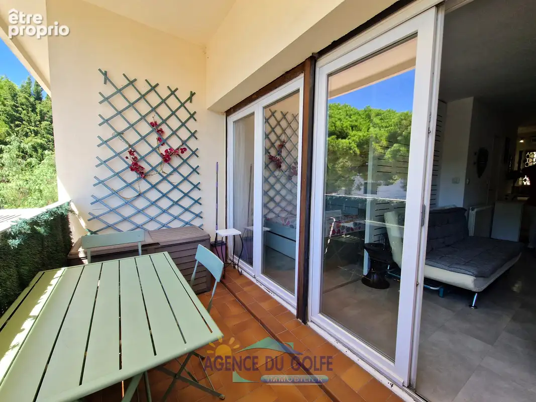 Confortable T 1 avec terrasse à deux pas des commerces - photo 3