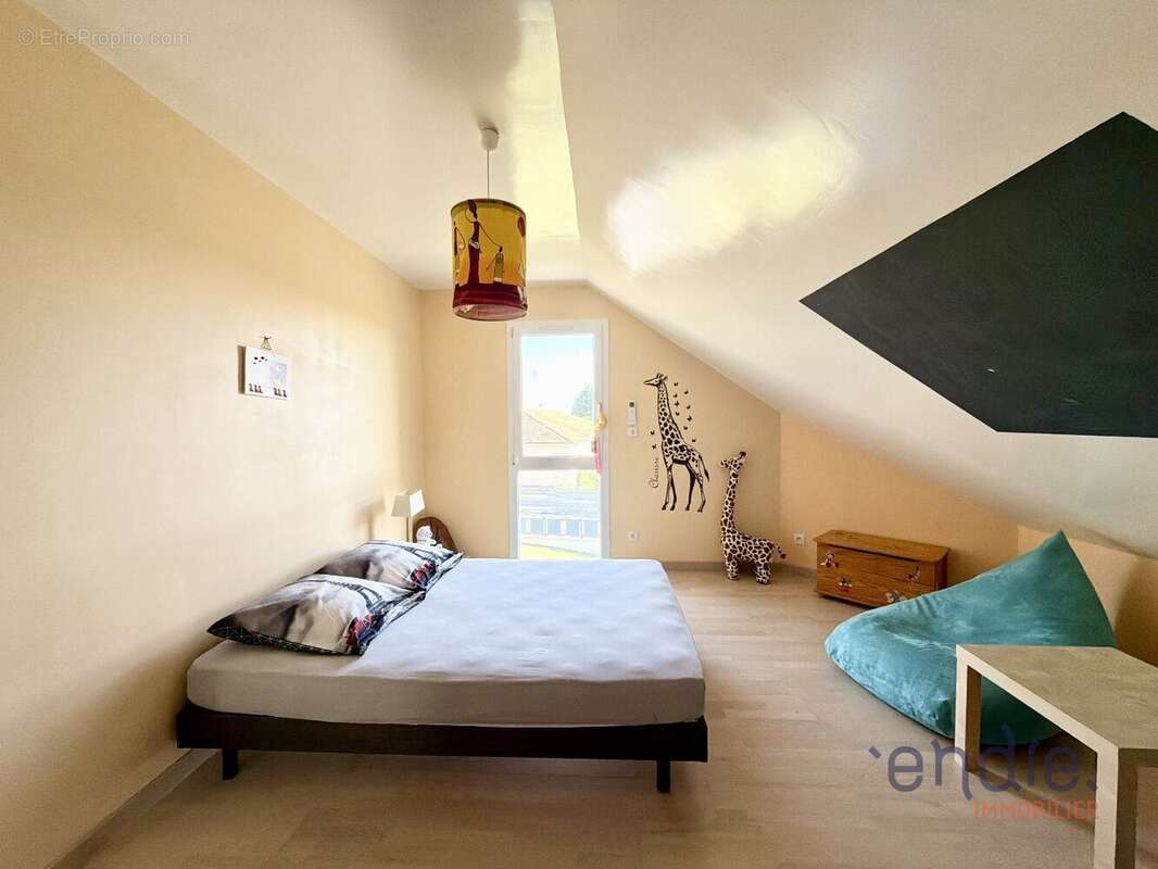 Une propriété d'exception de 185 m² - photo 11
