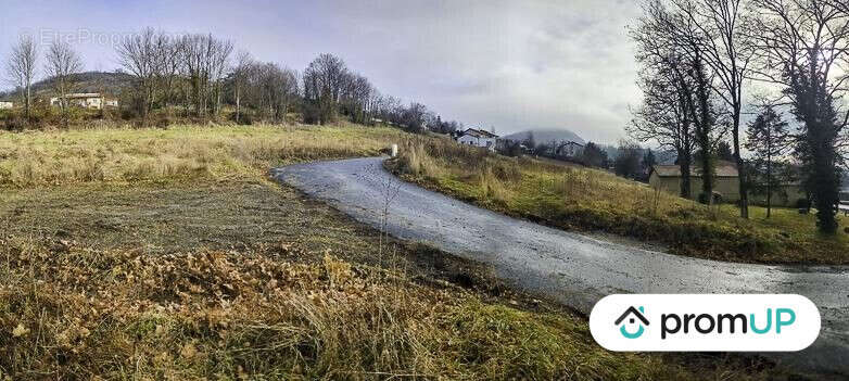 Terrain à SAINT-GERMAIN-LAPRADE