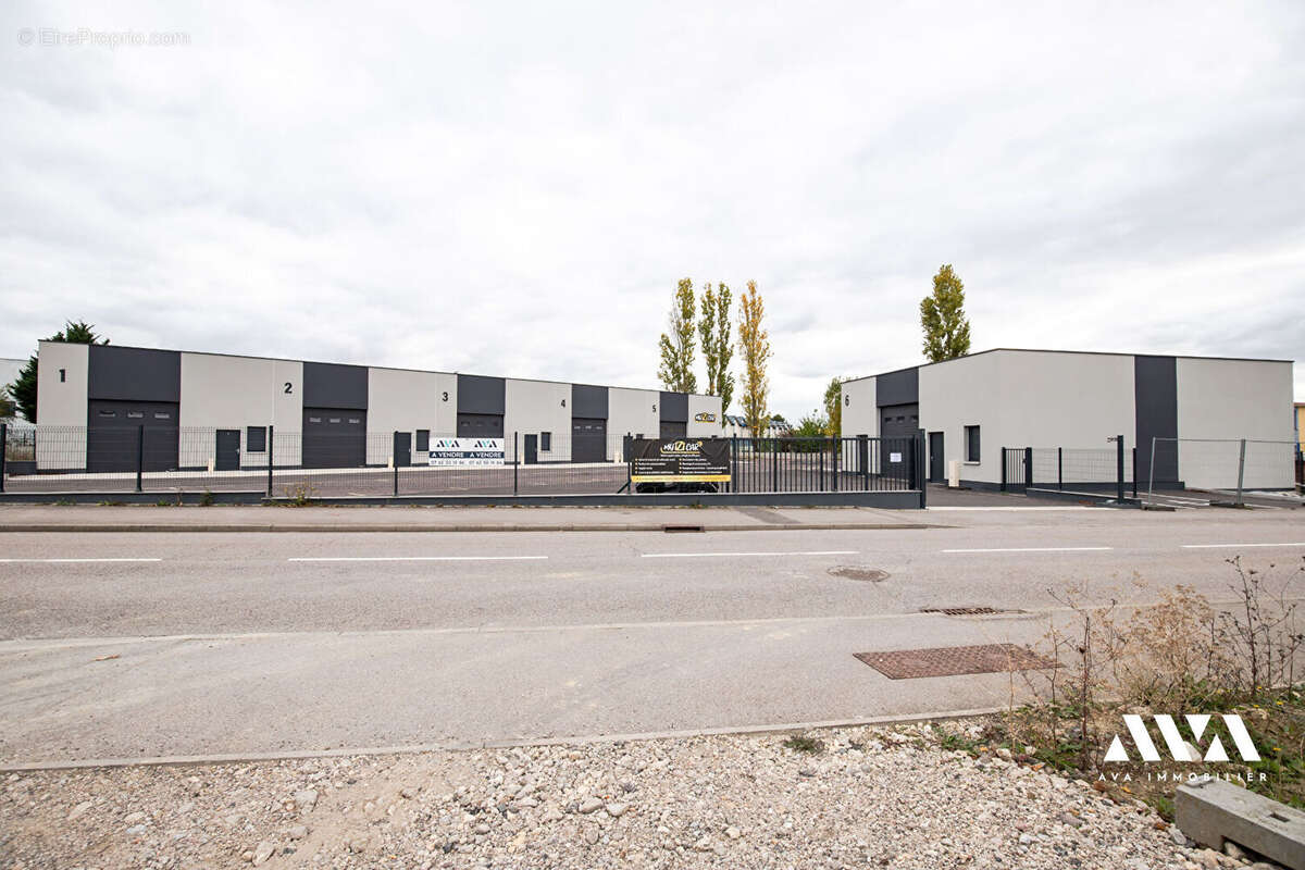 Commerce à TOMBLAINE