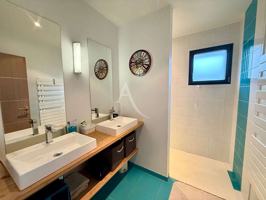 Maison à MESLAY-DU-MAINE