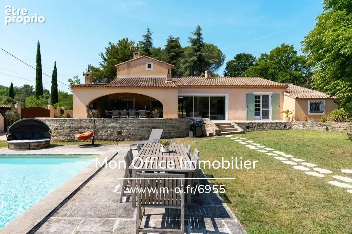 Référence : 6955-JDO - Superbe propriété provençale rénovée avec vue panoramique sur la Sainte-Victoire - photo 3