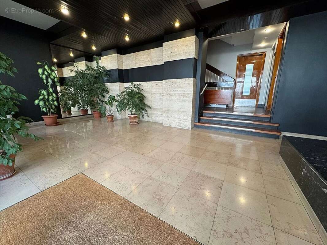 Parking à PARIS-15E