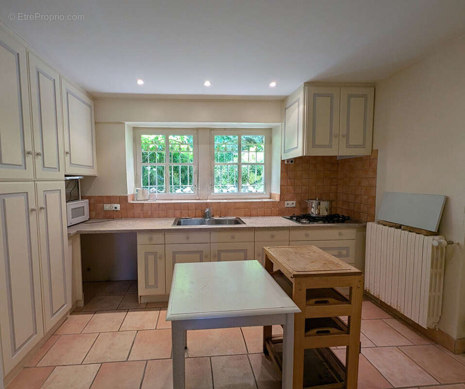 Maison à VALLIERES-LES-GRANDES