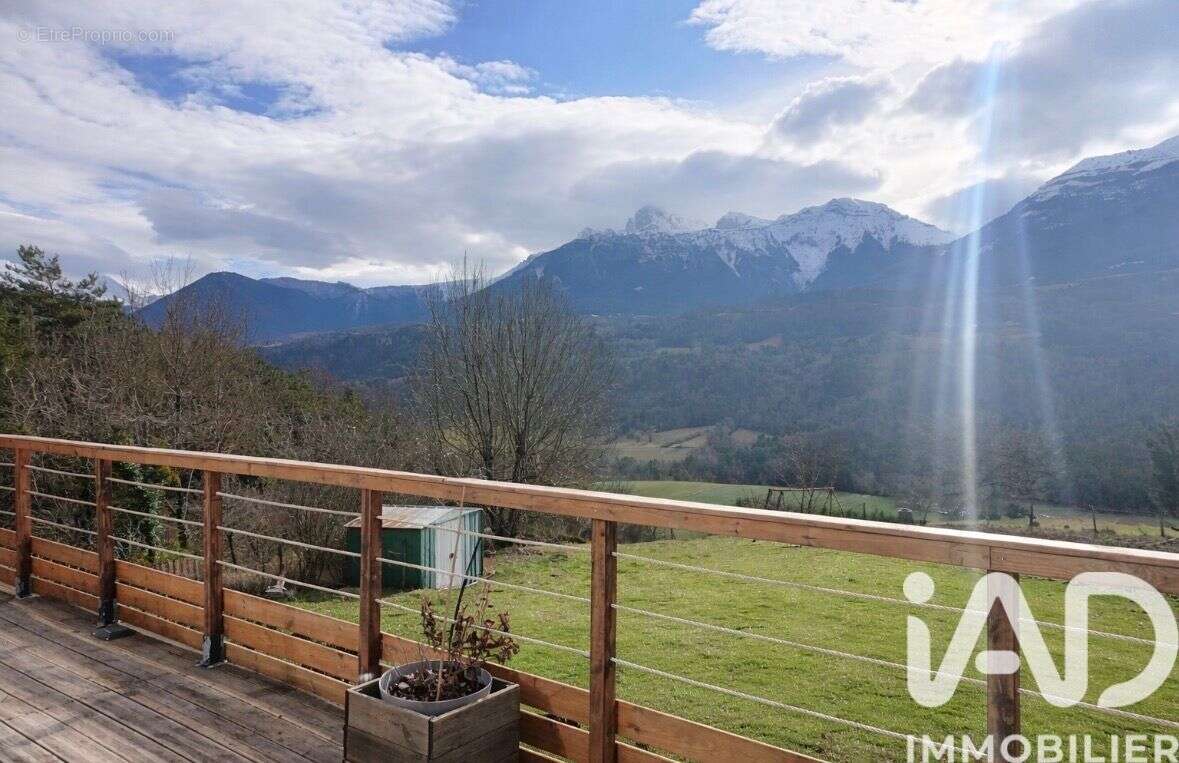 Maison 157 m² à La Salle-En-Beaumont  - photo 6