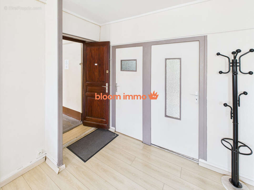 Appartement 79 m² à Chambery  - photo 2