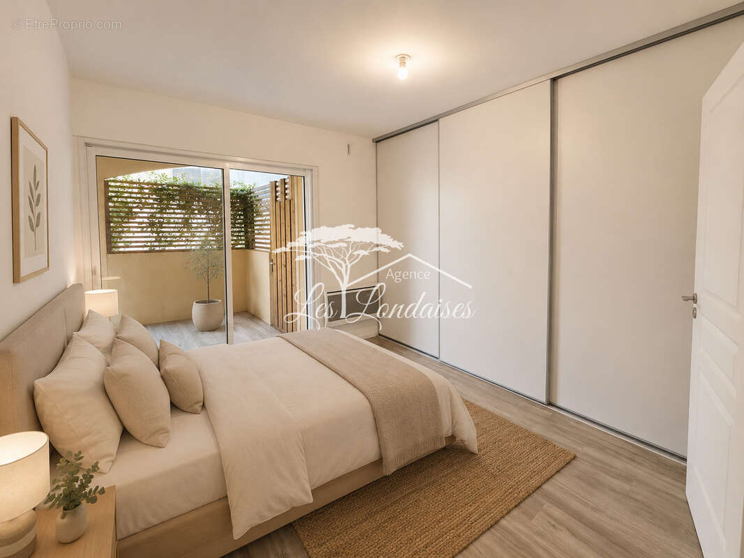 Appartement à LA LONDE-LES-MAURES