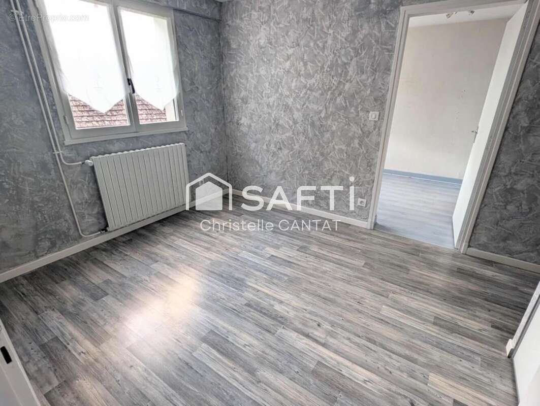 Photo 3 - Maison à ESTIVAREILLES