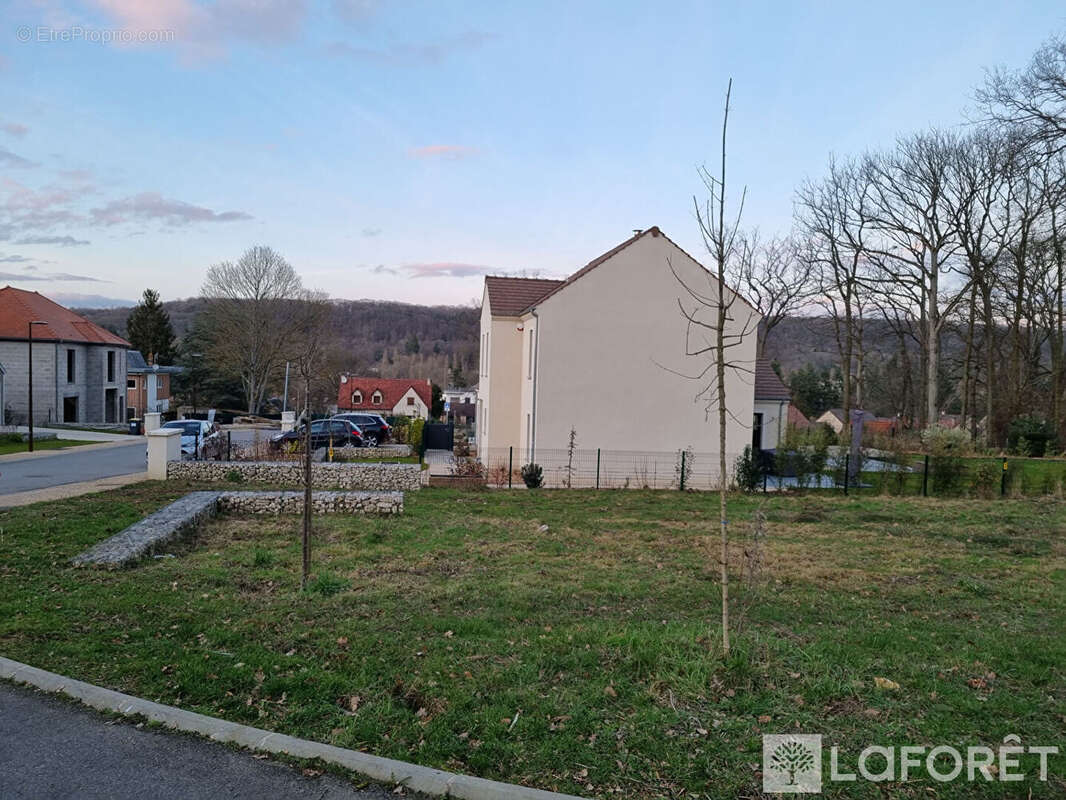 Terrain à GIF-SUR-YVETTE