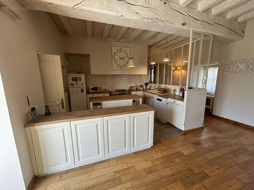 Maison à BECON-LES-GRANITS