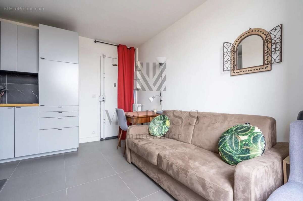 Appartement à PARIS-14E