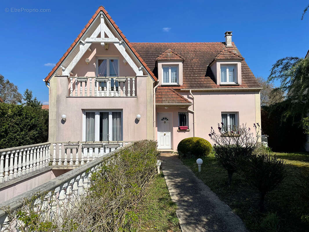 Maison à NANTEUIL-LES-MEAUX