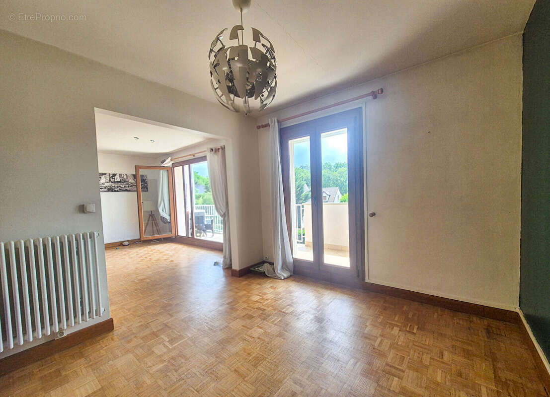 Pringy_Appartement 5 pièces 108 m² avec balcon cave et parking - photo 7