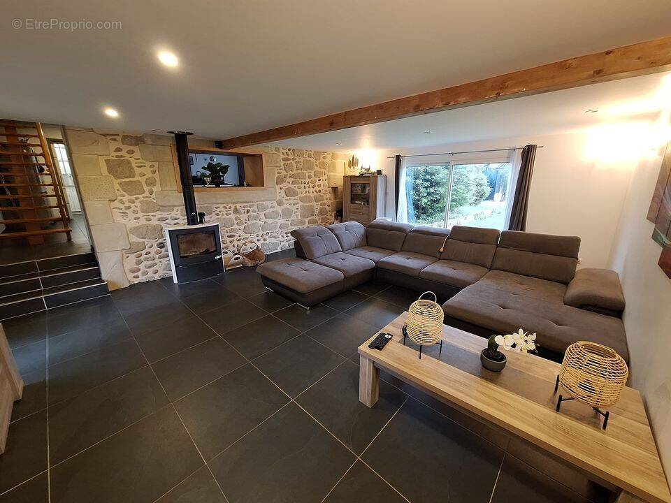 Maison à CHATEAUNEUF-SUR-ISERE