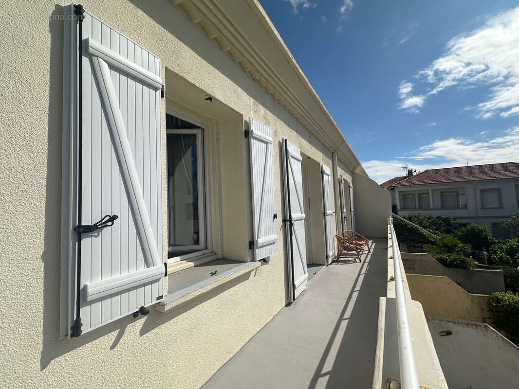 Appartement à MAUGUIO