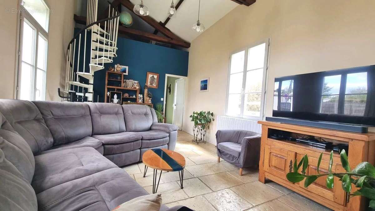 Maison à BEYNES