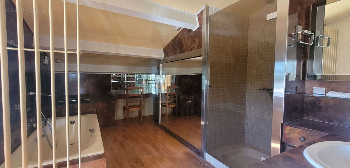 Maison à SAINT-PAUL-TROIS-CHATEAUX