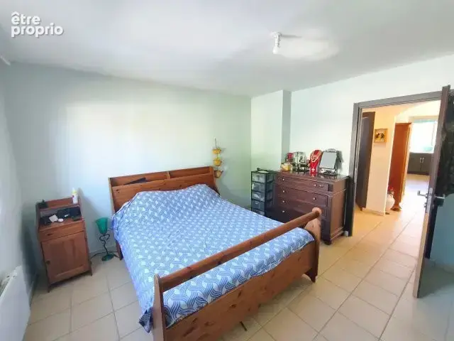 Maison T5 de 124 m2 avec garage et jardin clôturé - photo 13