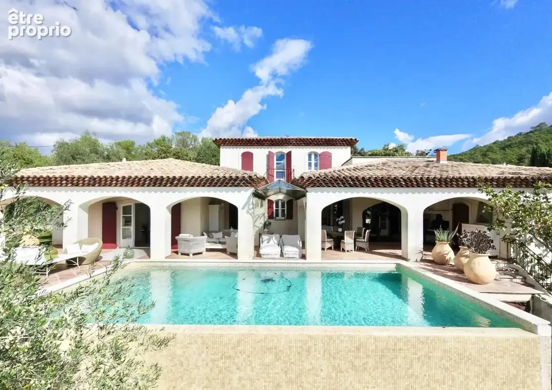 Maison de caractère aux prestations raffinées avec piscine à débordement - photo 33