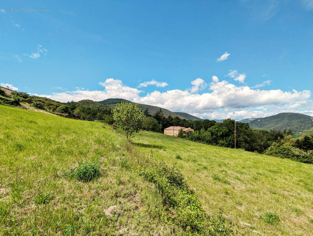 Terrain à LE PRADAL