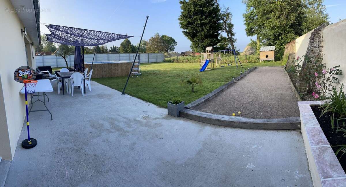 Maison à VIRONCHAUX