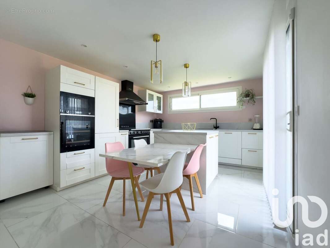 Photo 2 - Maison à POIX-TERRON