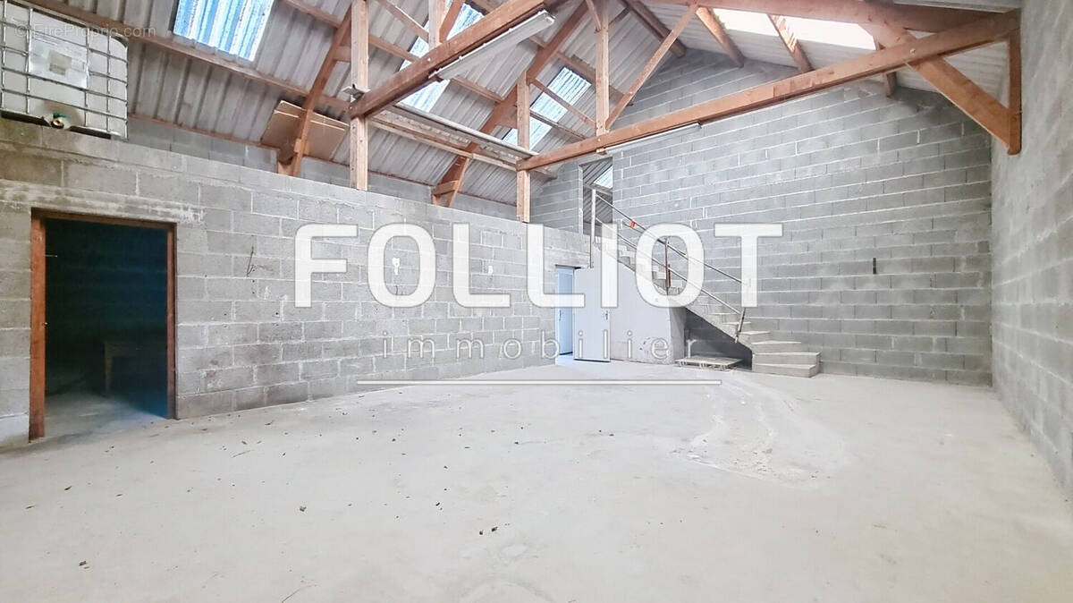 Commerce à FOUGERES