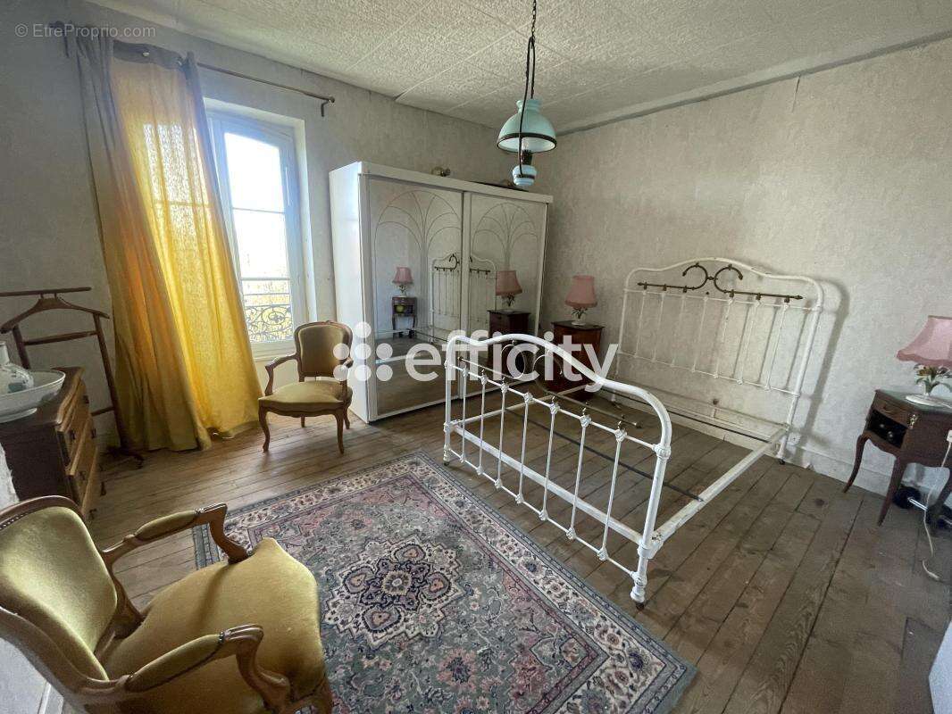 Maison à SERBANNES