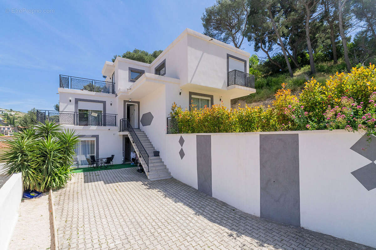 Photo 3 - Maison à MARSEILLE-16E