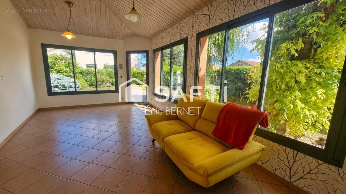 Photo 8 - Maison à MEYZIEU