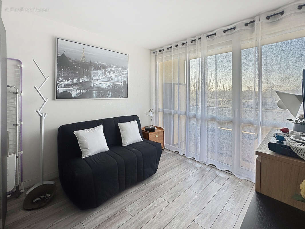 Appartement à CHILLY-MAZARIN