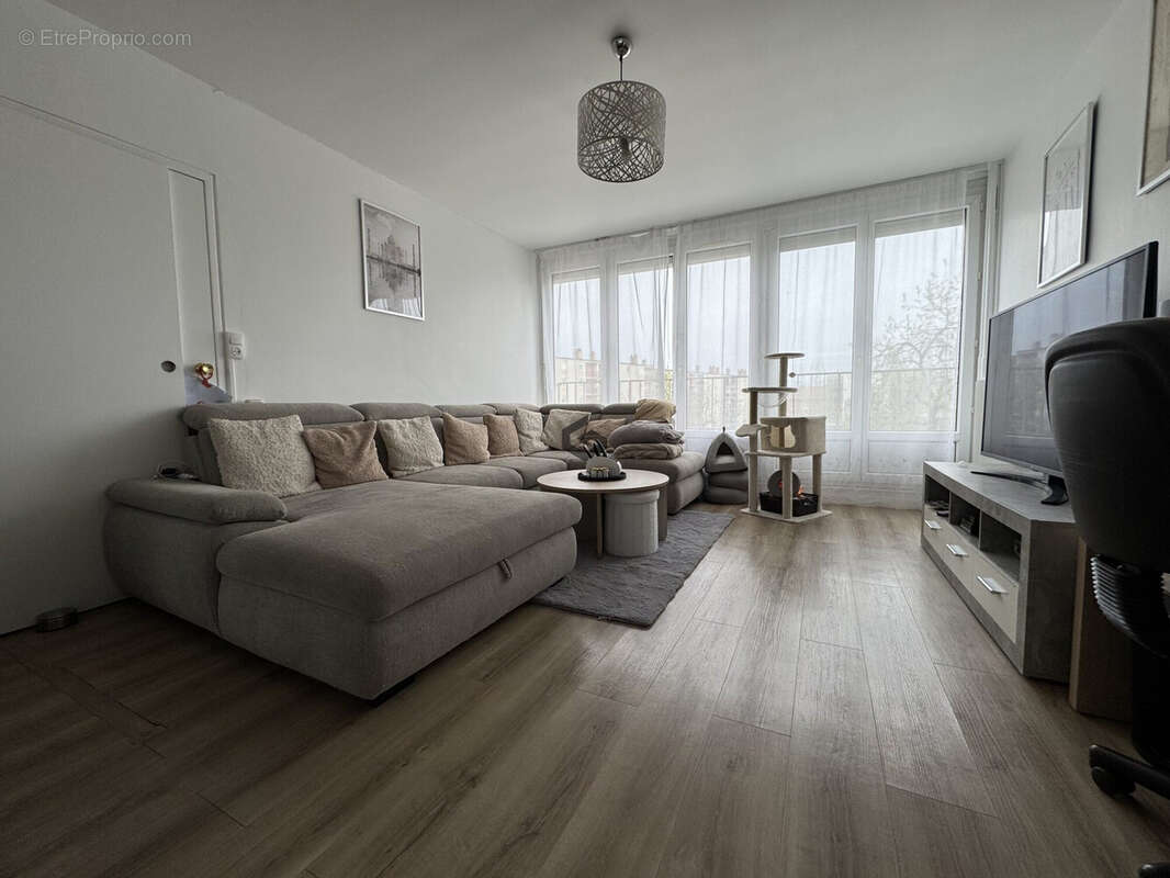 Appartement 120 m² à Reims  - photo 2