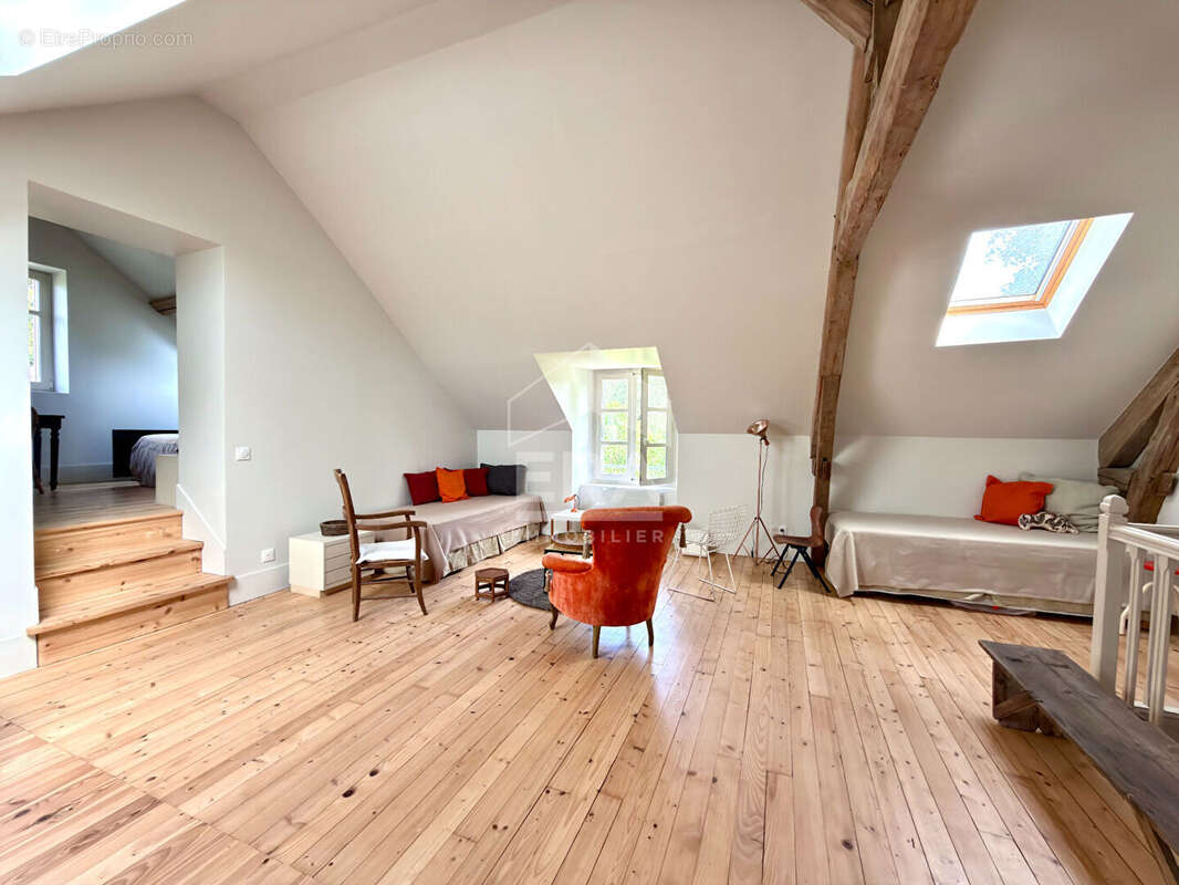 Maison à LA GENEVRAYE