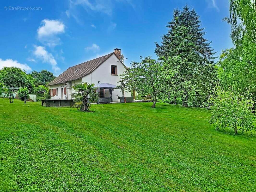 Maison à SAINT-NICOLAS-AUX-BOIS