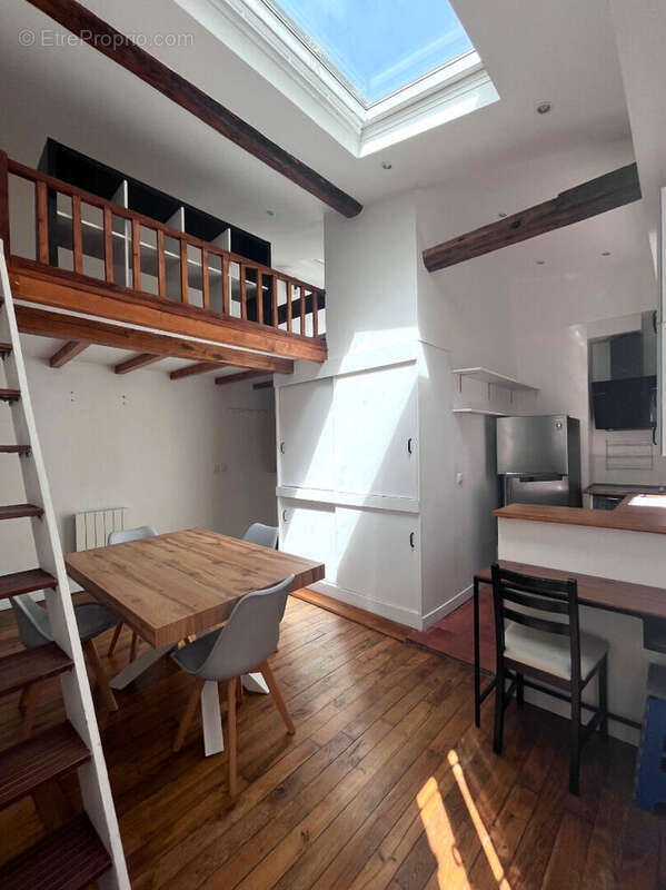 Appartement à PARIS-11E