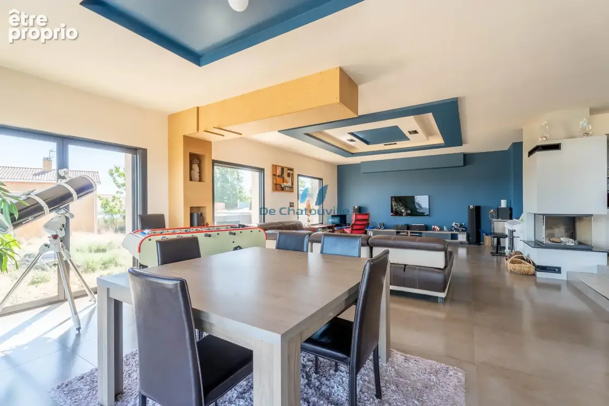 Maison contemporaine d'exception à Saint-Jean-des-Vignes (240 m2) - photo 3