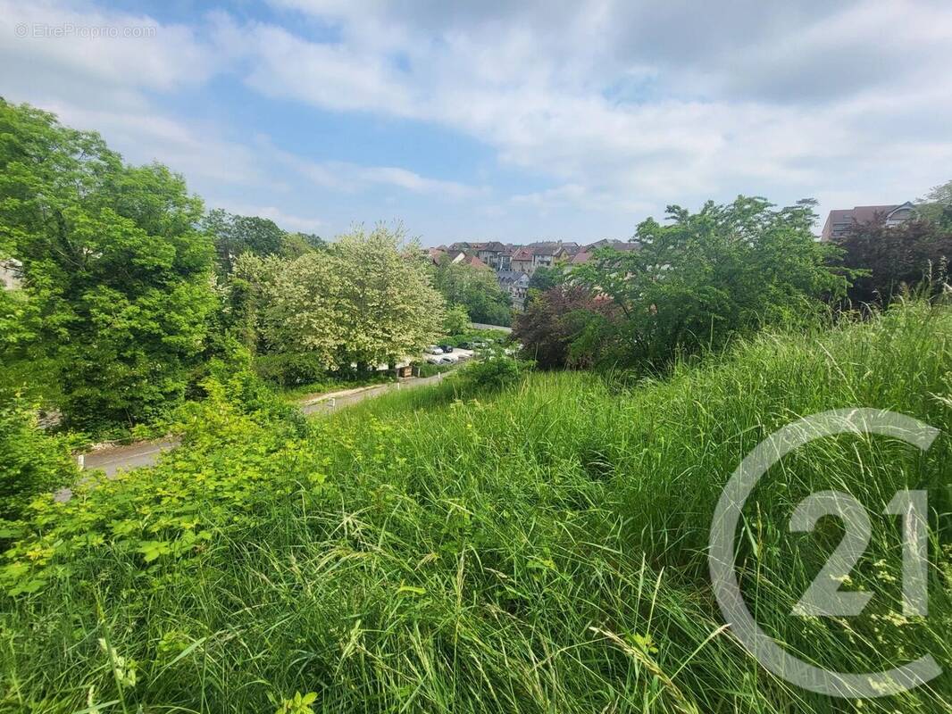 Terrain à RUMILLY