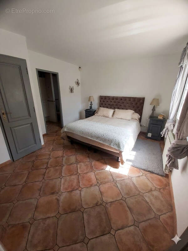 Maison à HOUDAN