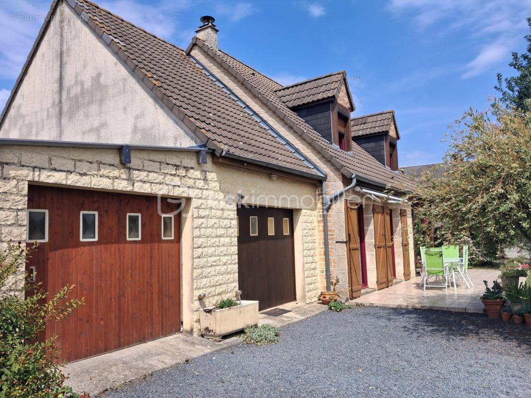 Maison à SAINT-PAUL-DU-VERNAY
