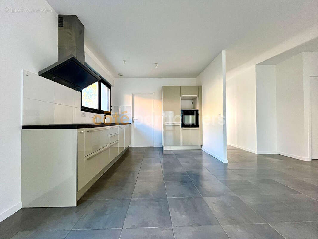 Maison à SAINT-SULPICE-DE-ROYAN