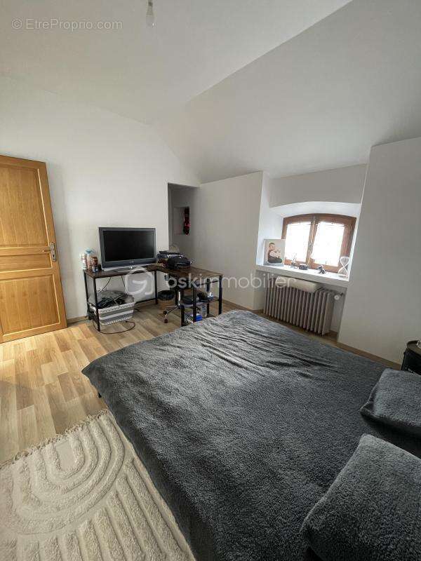 Maison à SAINT-GERMAIN-LAVAL