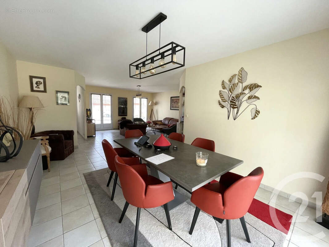 Maison à MESCHERS-SUR-GIRONDE