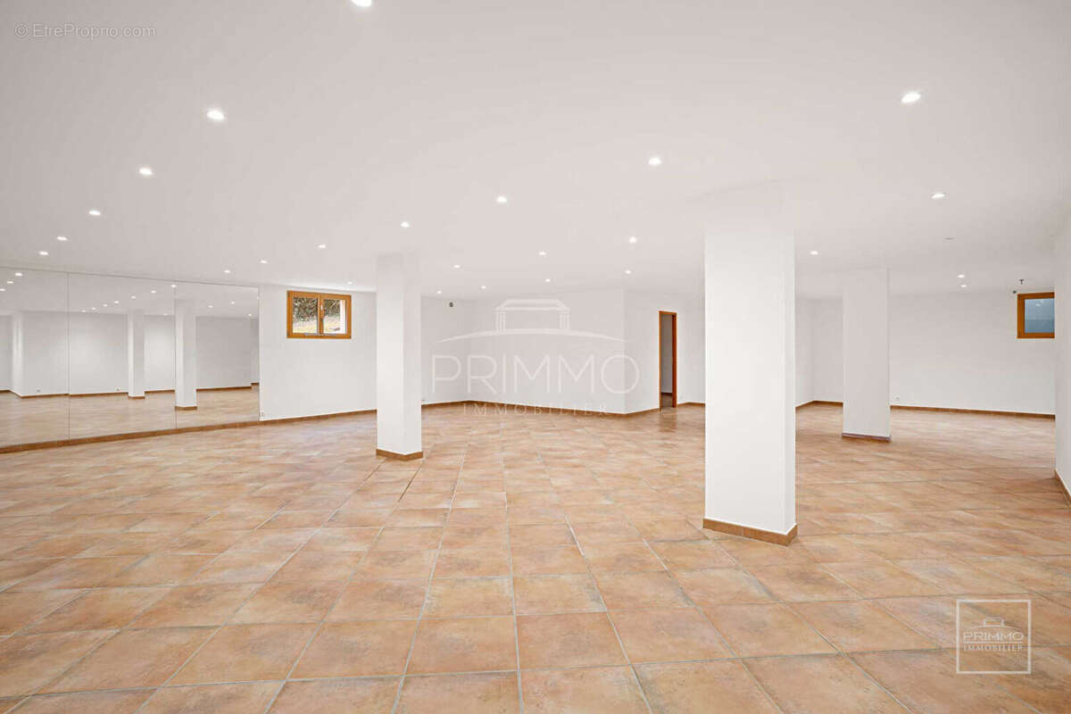 Maison à COLLONGES-AU-MONT-D&#039;OR