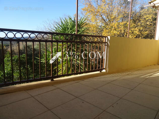 Appartement à GRIMAUD