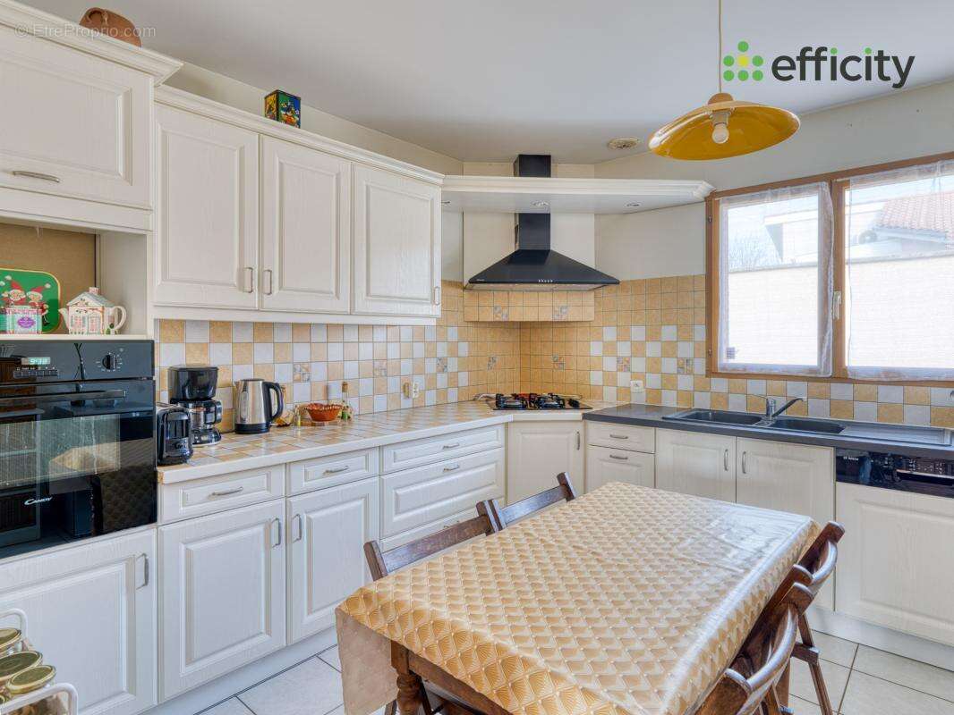 Maison à L'ISLE-D'ABEAU